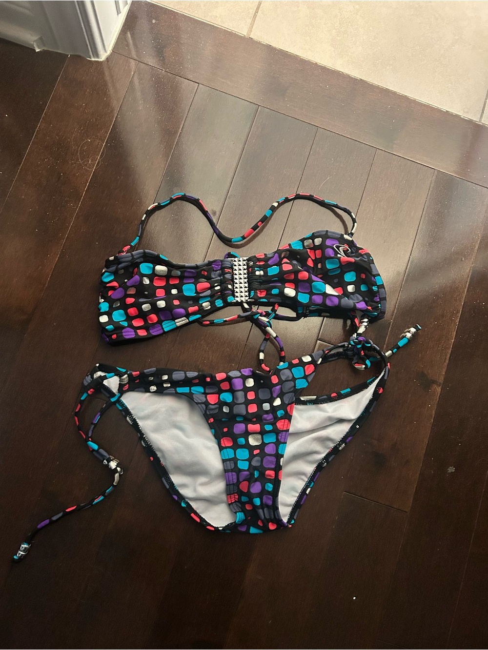 Women’s O’Neill bandeau Geometric Two-Piece Bikini, size medium